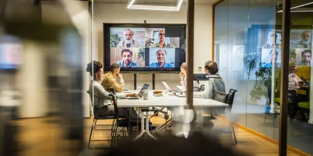 Wie zit er achter dat nieuwe marketingbureau op LinkedIn